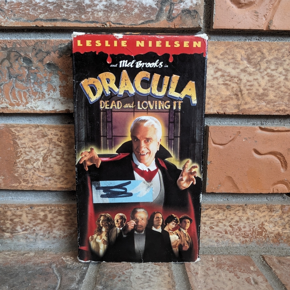 ** 4/$25 VHS** Dracula: Dead and Loving It (VHS, 1995) - 90's - Retro - Used Con
